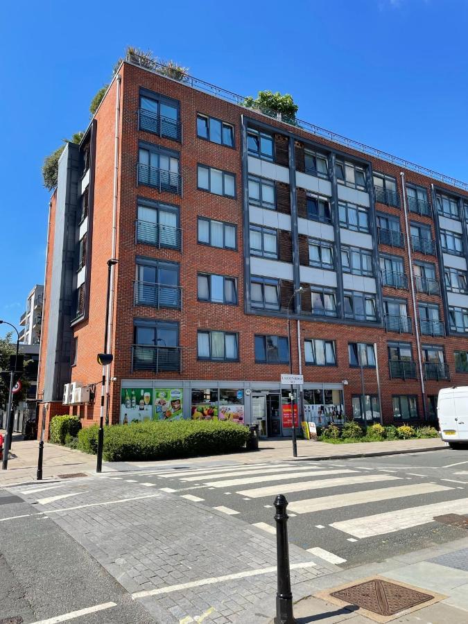 Cosy 1 Bedroom Apartment With Balcony Near Chiswick Londra Esterno foto