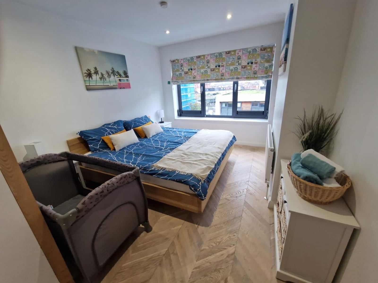 Cosy 1 Bedroom Apartment With Balcony Near Chiswick Londra Esterno foto